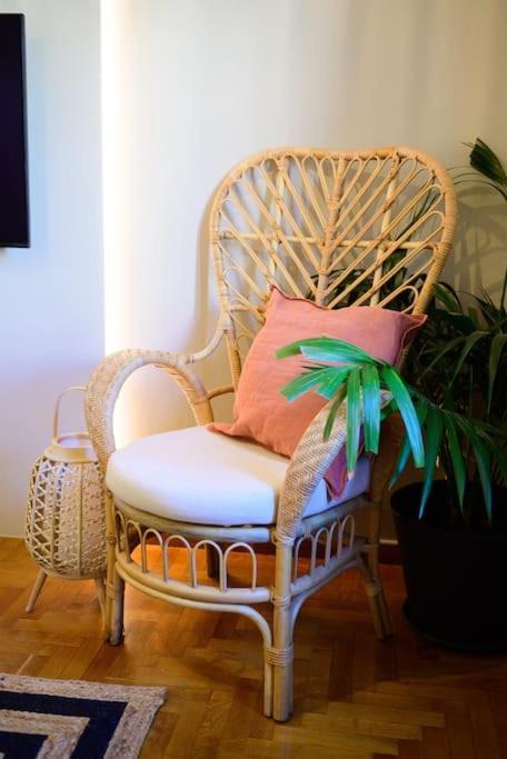 Boho Luxury 2 Bedroom Apartment, Acropolis Museum View 아테네 외부 사진