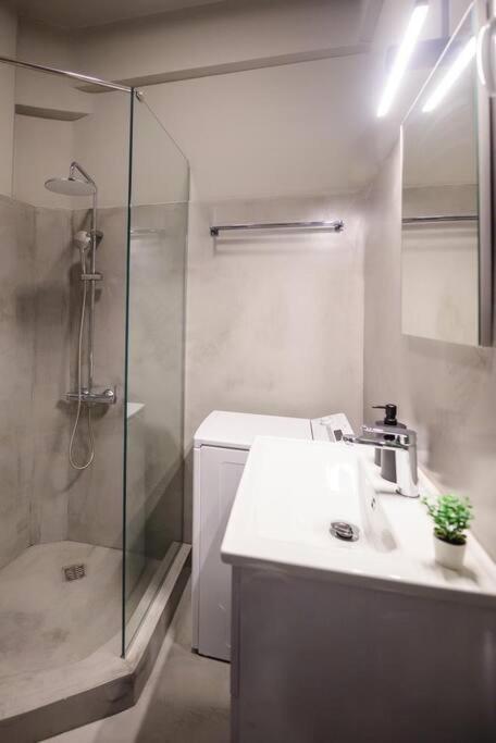Boho Luxury 2 Bedroom Apartment, Acropolis Museum View 아테네 외부 사진